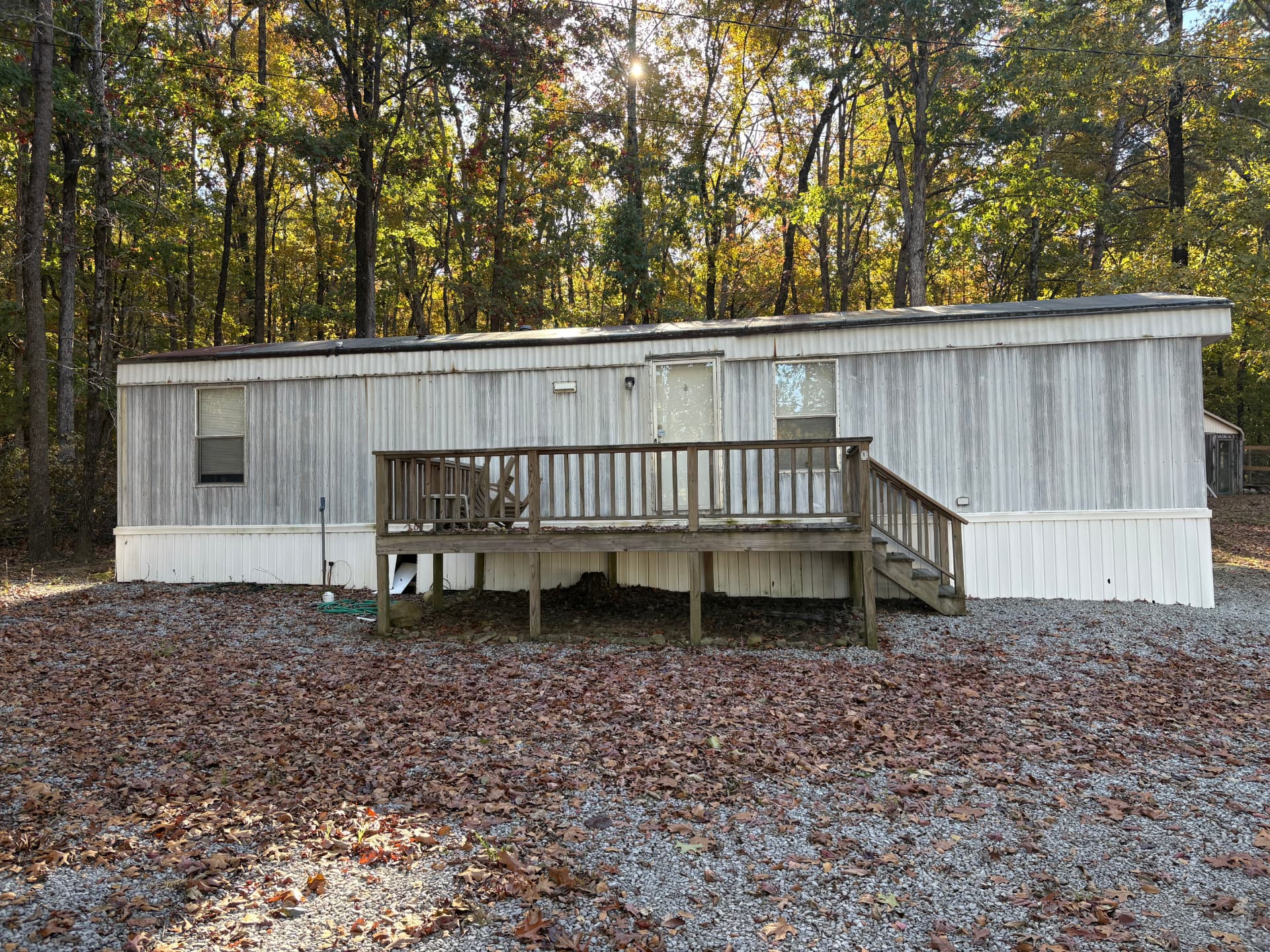 2002 single-wide mobile home in Tumbling Shoals, Arkansas purchased without a title